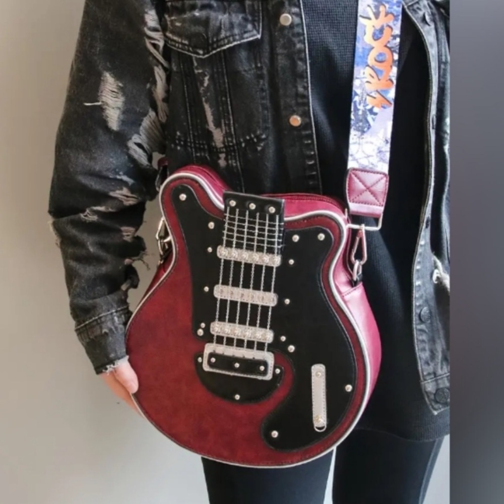 Rockin' Guitar Shaped Crossbody Bag 🎸🎸🎸 - Picture 7 of 14